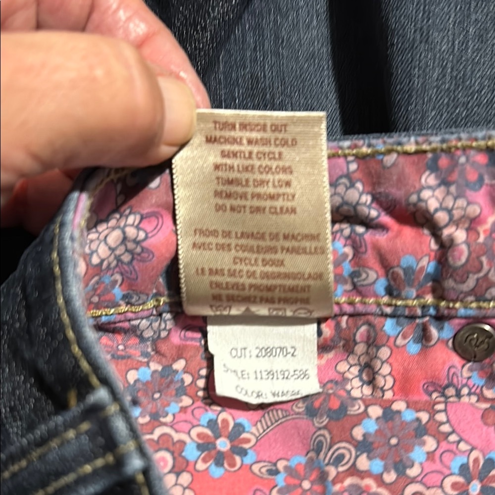 PAIGE Skyline Blue Jeans with Durable Denim - Picture 6 of 13